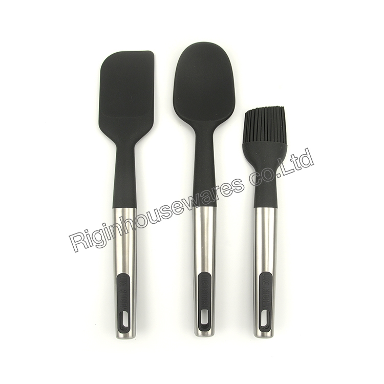 Spatula and Brush