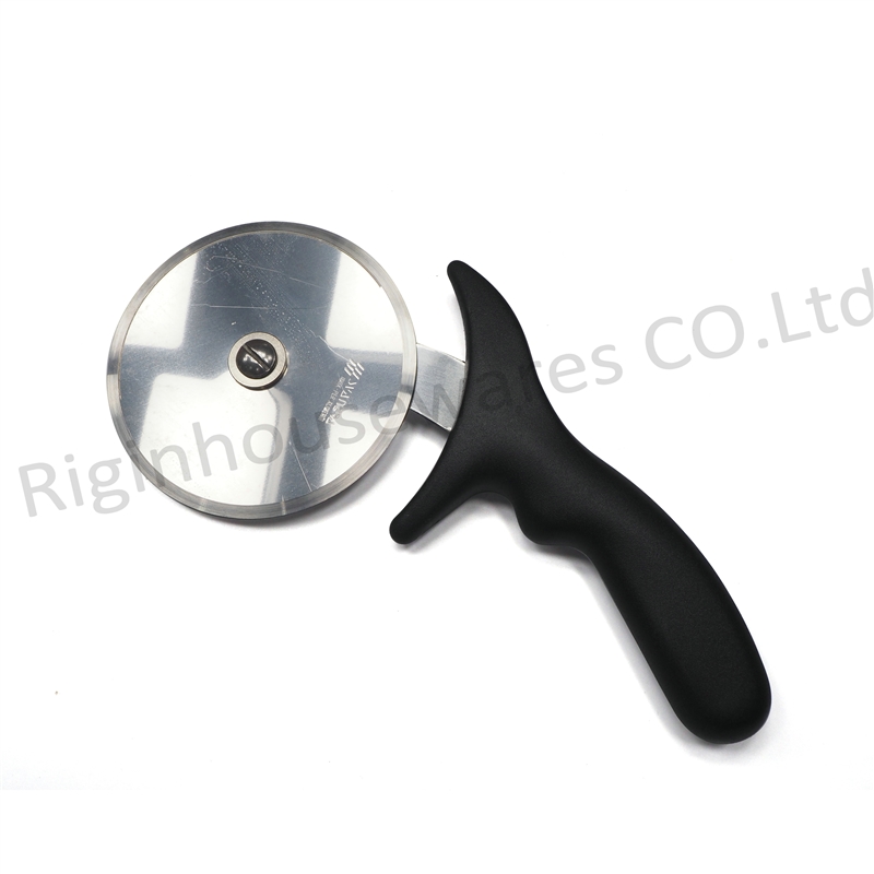 plzza cutter