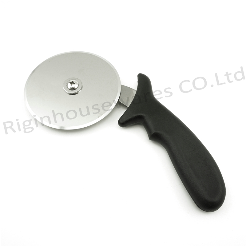 plzza cutter