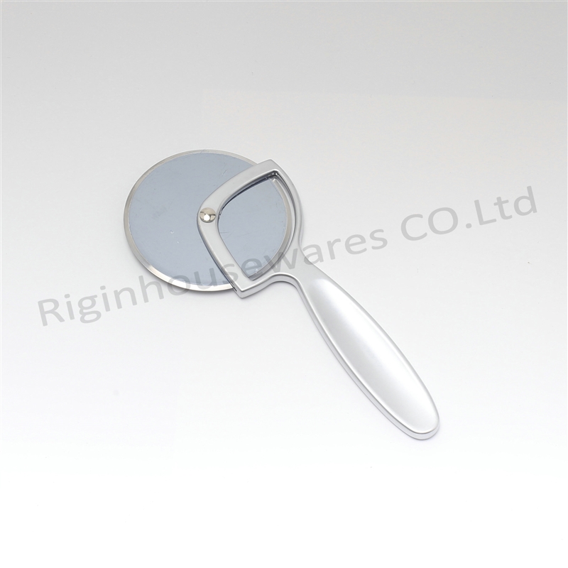 plzza cutter